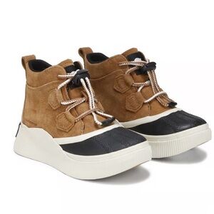 NWT Sorel Kids Out N About IV Waterproof Winter Tan Suede Boots w Black Toe Caps